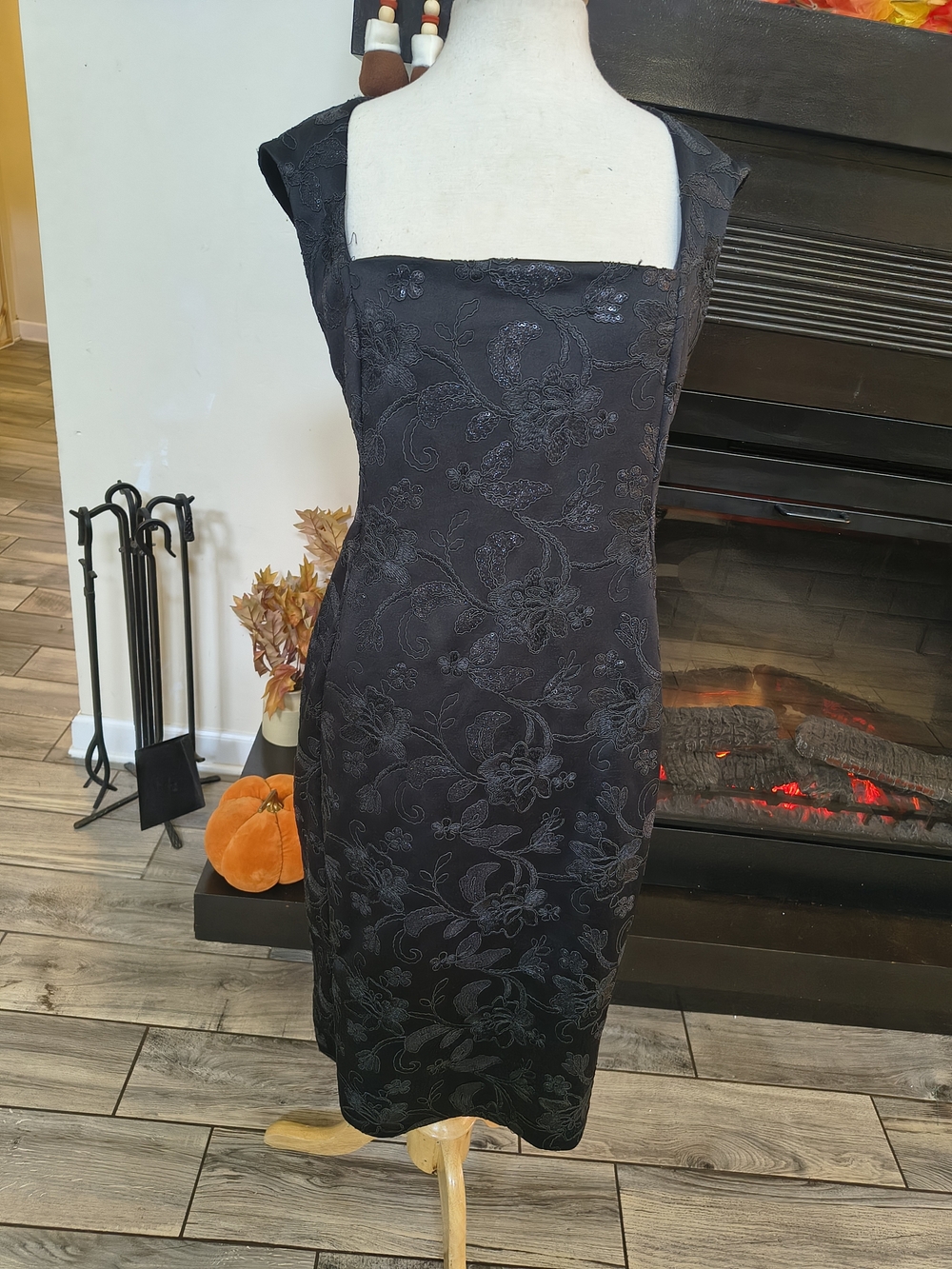 Calvin Klein Black Floral Jacquard Square-Neck Sheath Dress